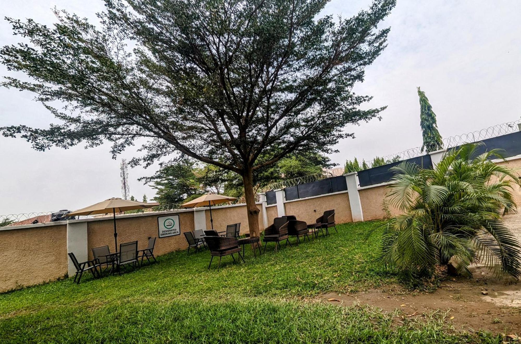 Cedarwood Apartments Abuja Exterior photo